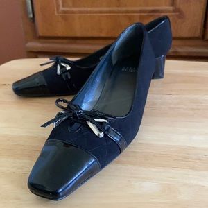 Stuart Weitzman 7 SS Qulited Square Cap Toe Shoes